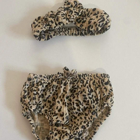 Rachel Zoe White and Leopard Print Diaper Cover Set - Picture 2 of 5